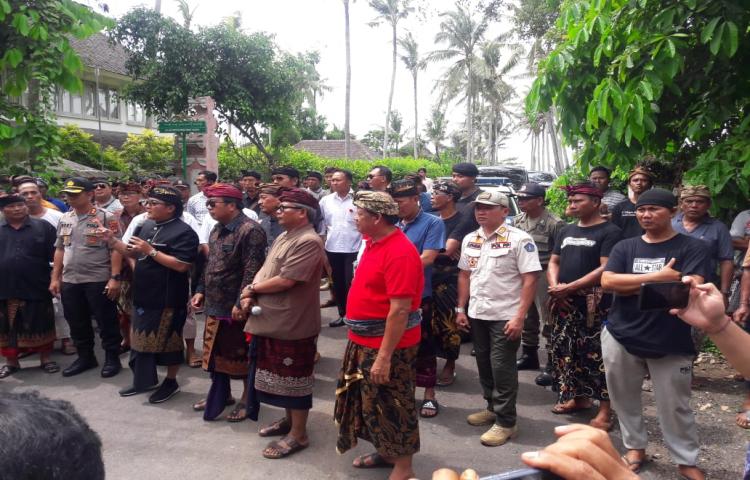 Mediasi Tapal Batas Cemagi dan Seseh, Kasat PolPP Dampingi Bupati Badung