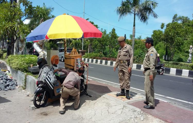 Penertiban Pedagang Kaki Lima